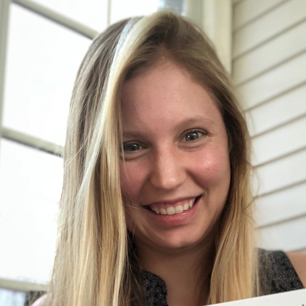 Meet your Posher, Abby